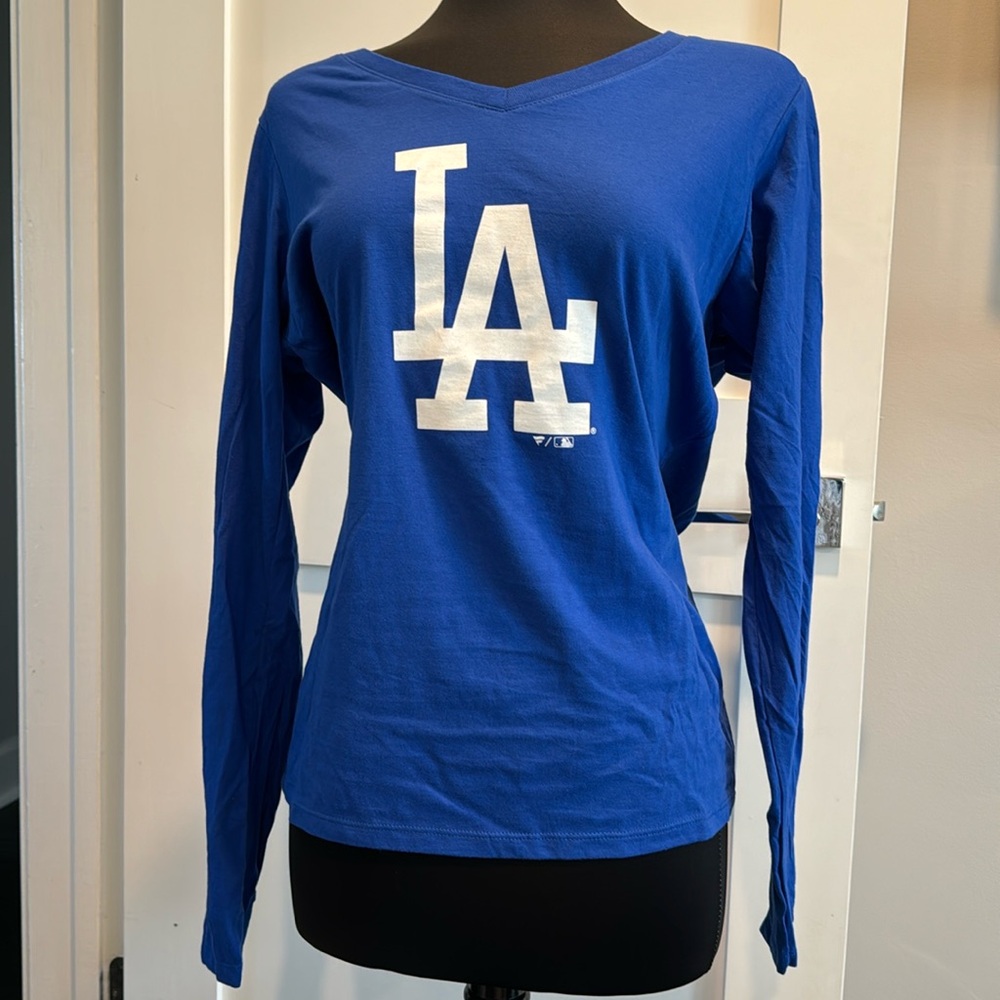 Los Angeles Dodgers Women's Team Color Primary Logo V-Neck Long Sleeve T-Shirt